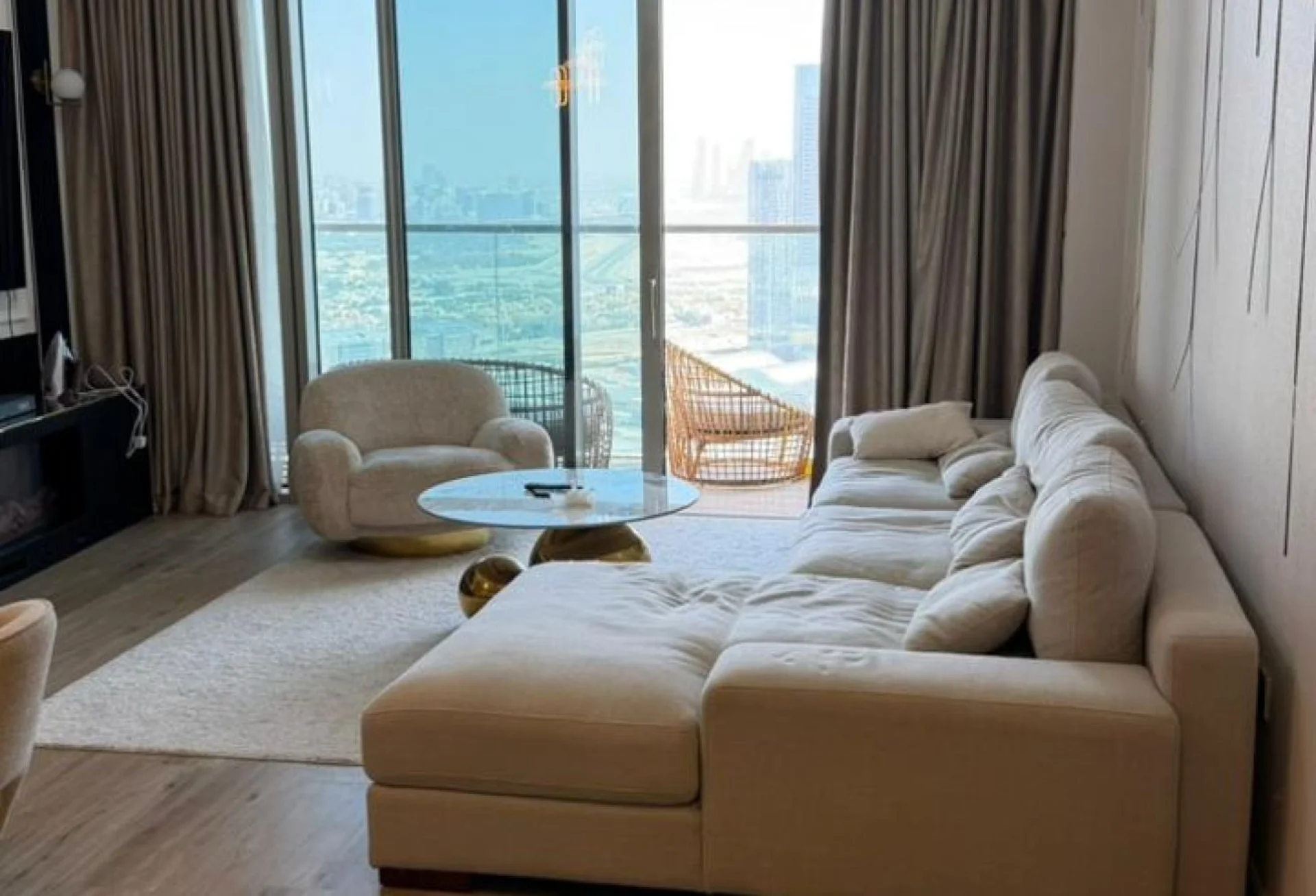 2 BR Apartment