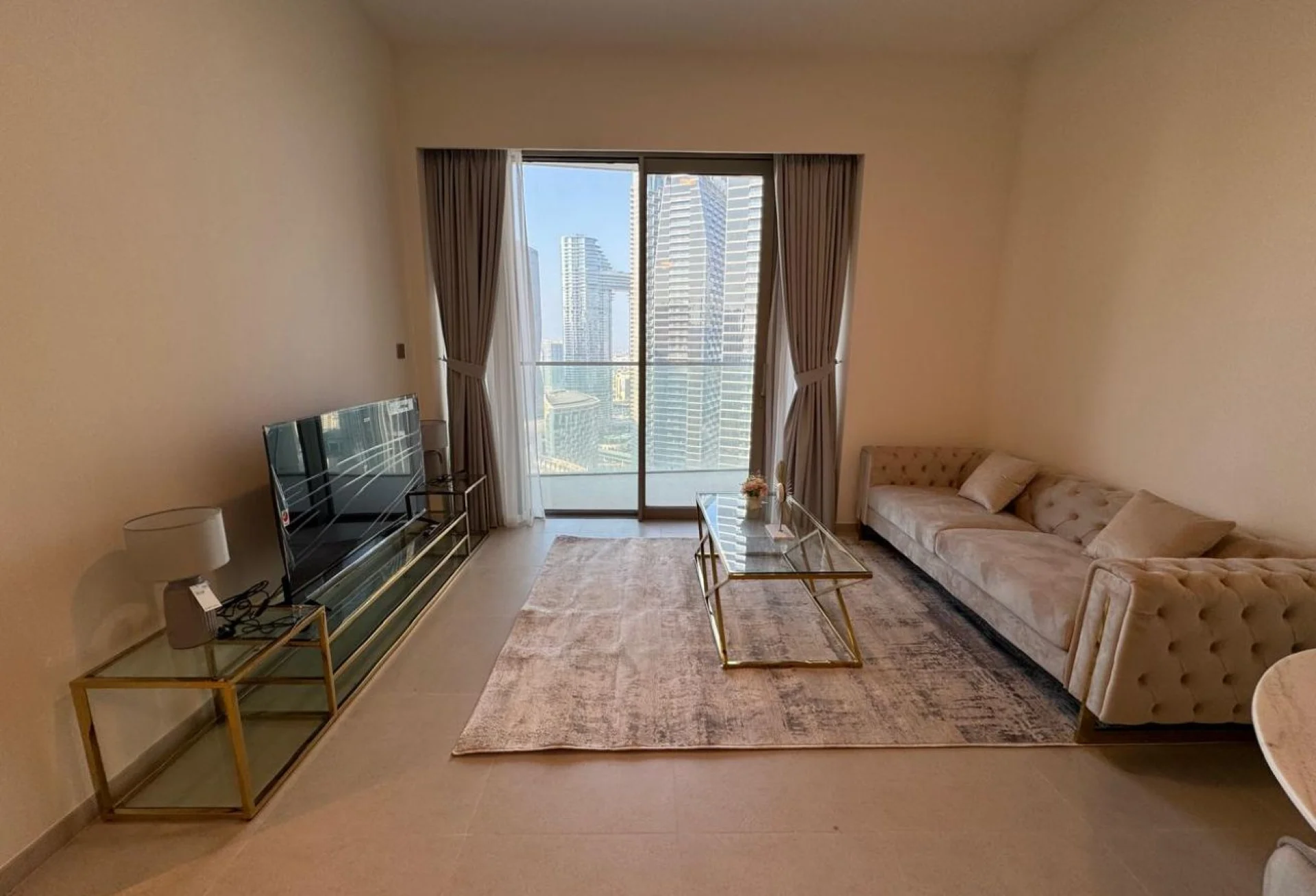 2 BR Apartment